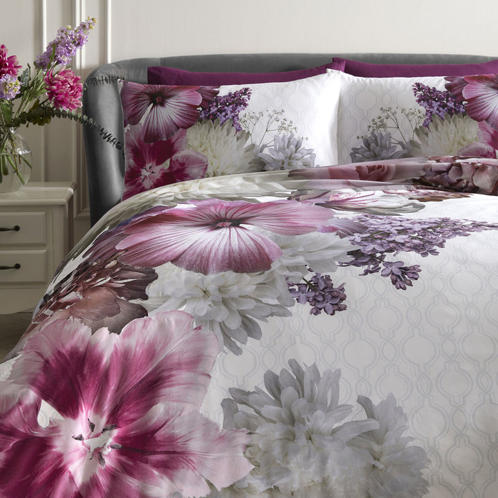 Mayfair Lady Duvet Cover Set by Laurence Llewelyn-Bowen in Multicolour - Duvet Cover Set - Laurence Llewelyn-Bowen